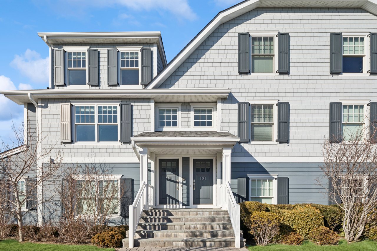 3 Village Green Drive
