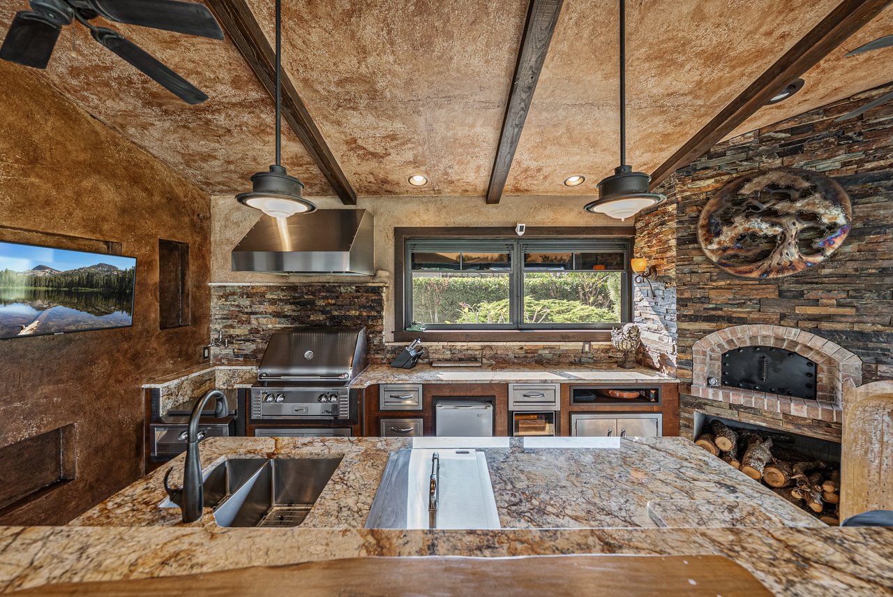 13247 THOROUGHBRED DR