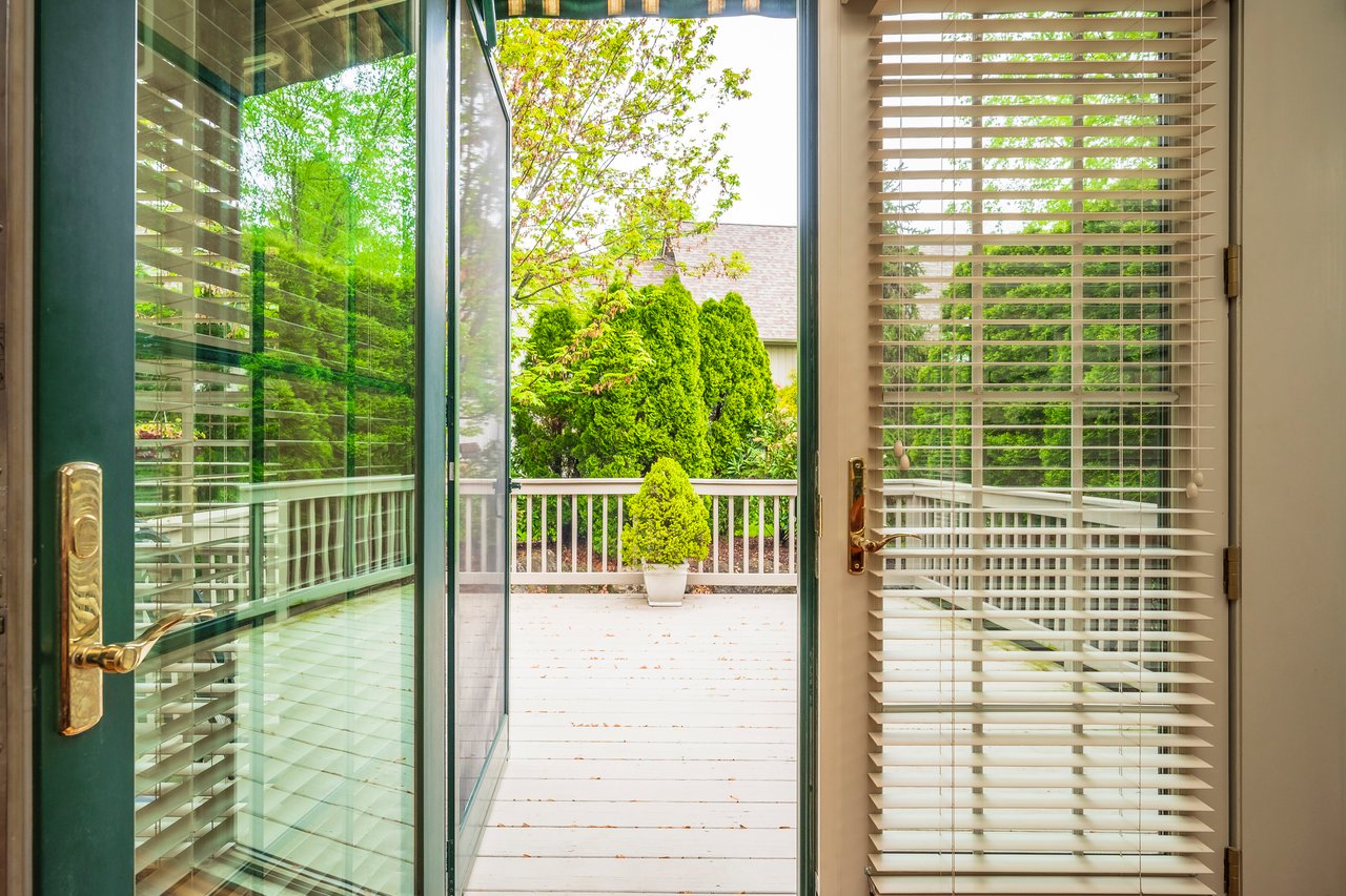 5799 Sabrina Circle