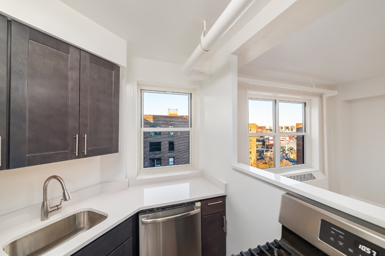 2190 Madison Avenue Unit: 9D