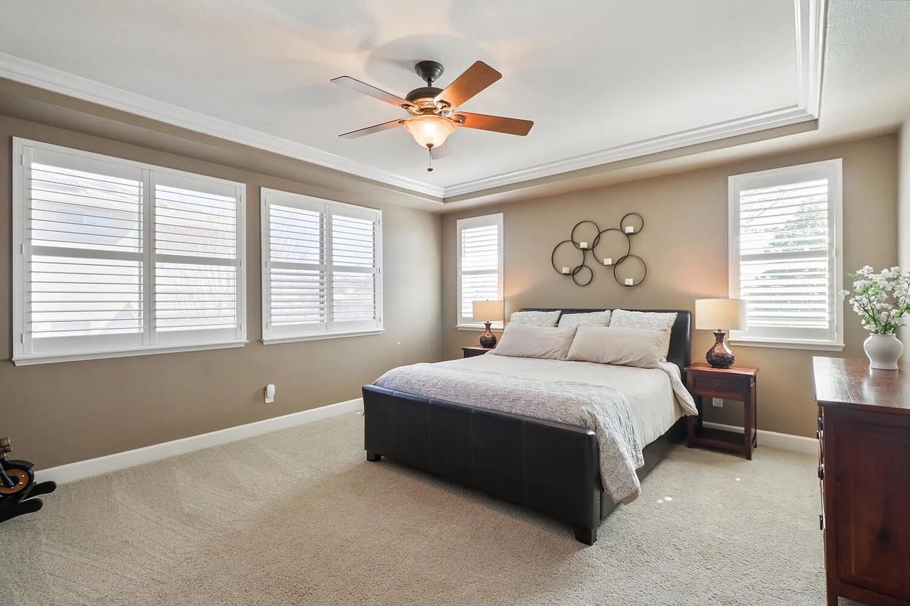 2200 Red Hawk Ct