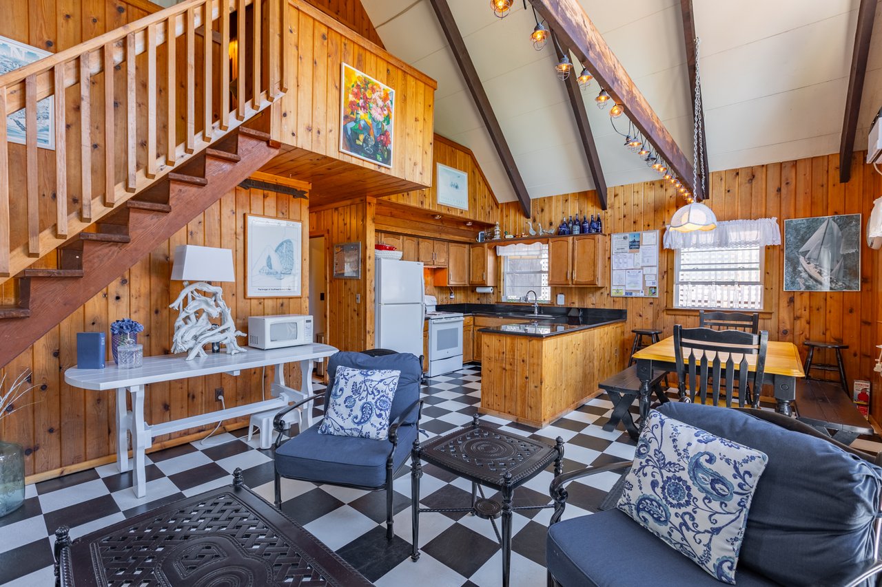 89 Pine Walk