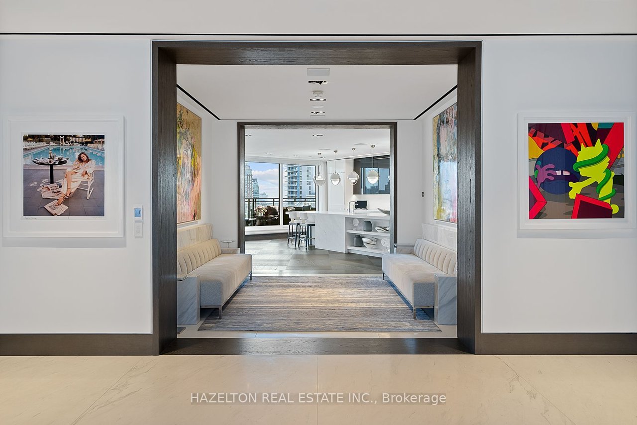 YORKVILLE'S PINACLE OF LUXURY PENTHOUSE