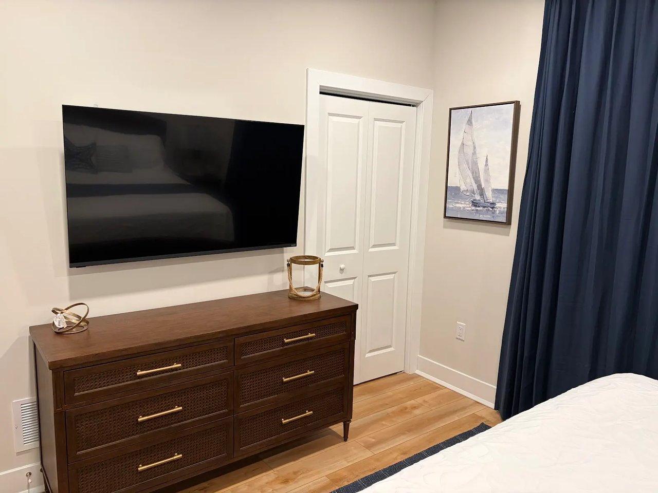 7009 Long Beach Blvd