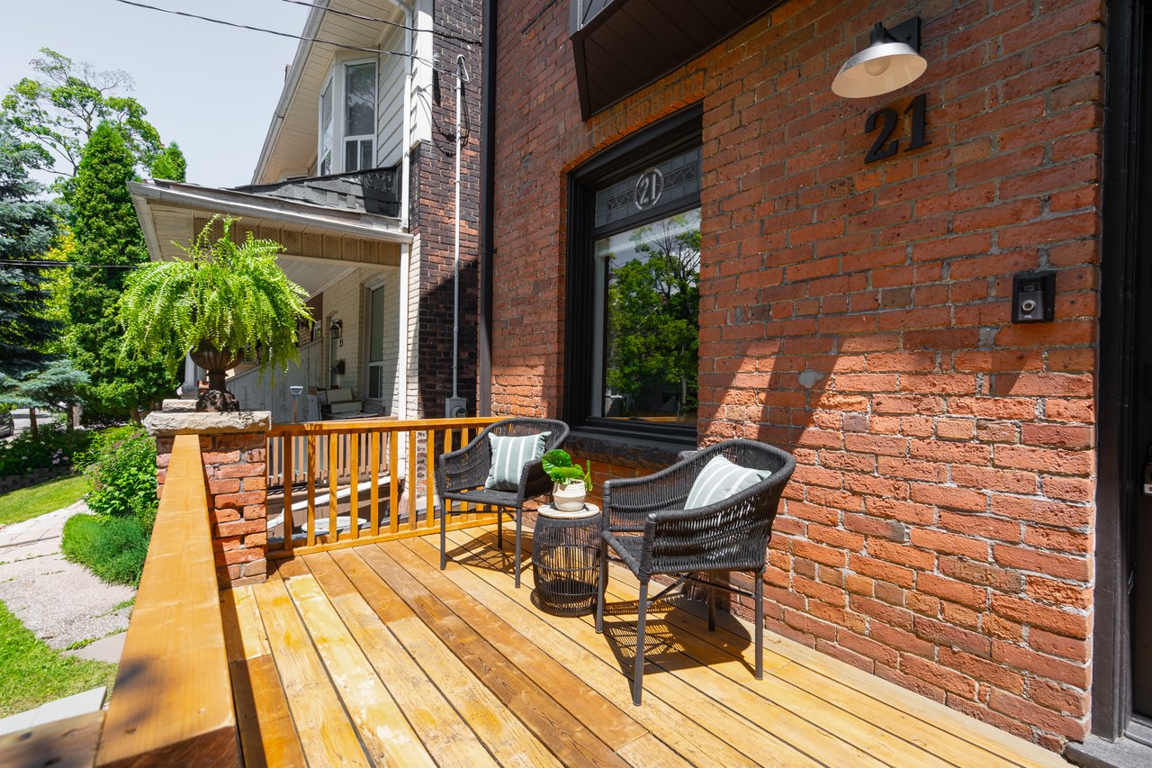 21 Bertmount Ave