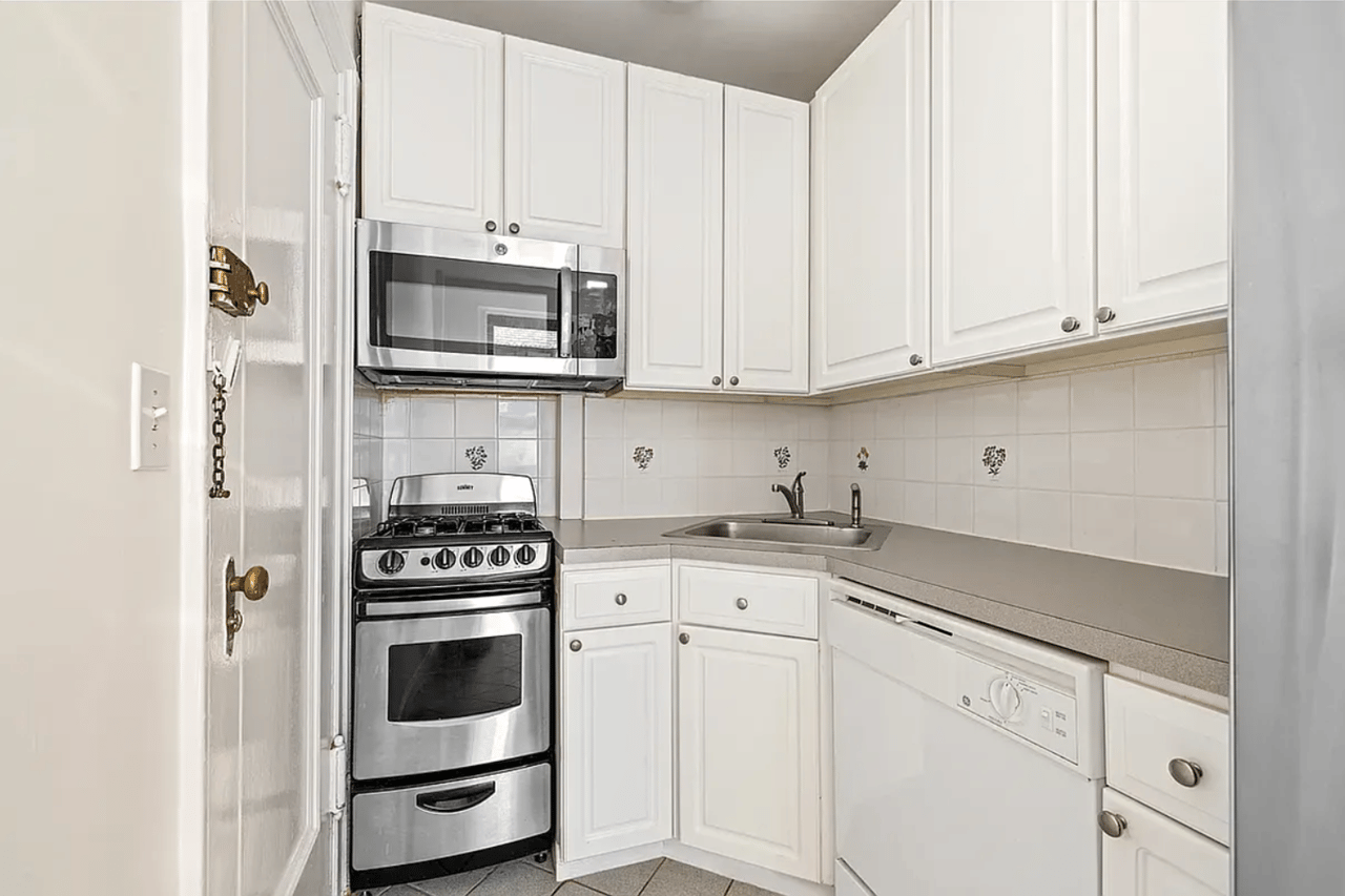 41 W 72ND Street 7E