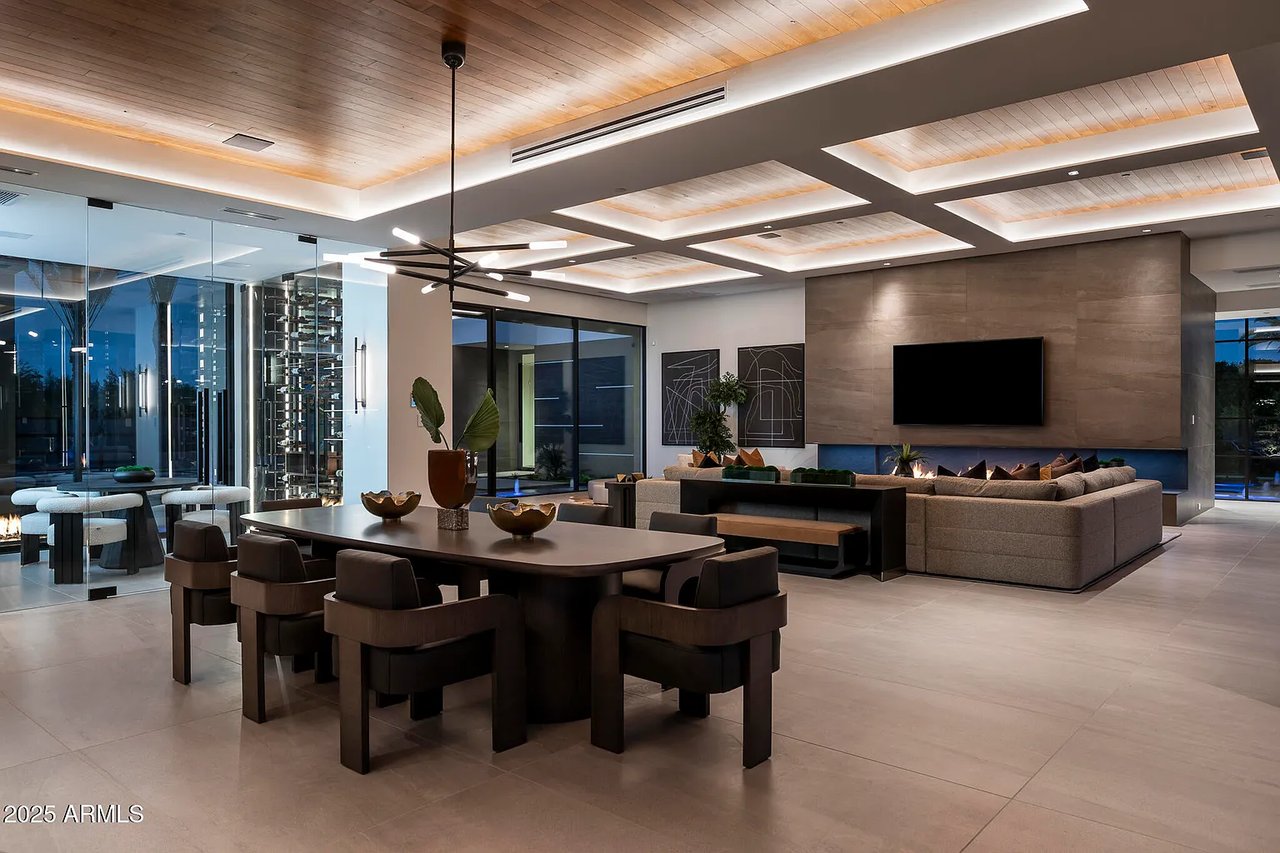 6911 E Jackrabbit Rd