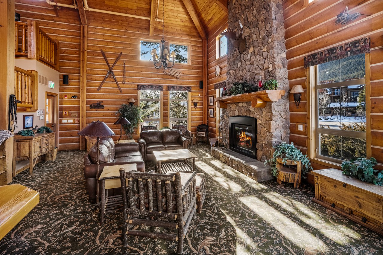 112-104 Armstrong Place