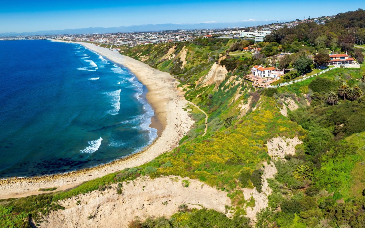 Hollywood Riviera