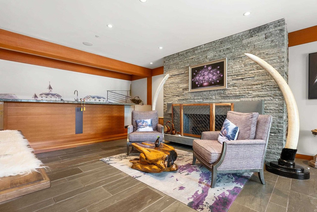 672 Beachview Dr