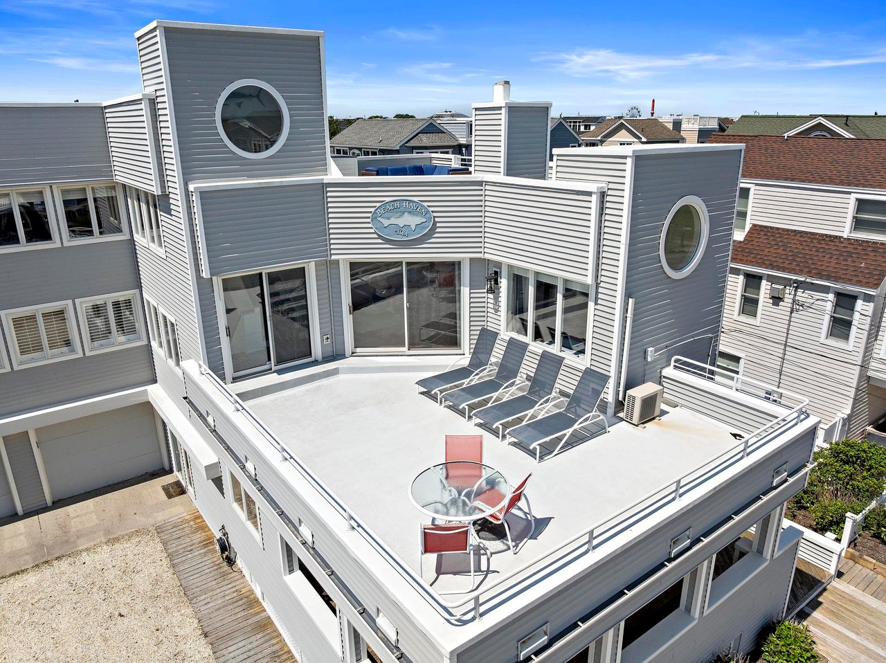 10 11th Street
