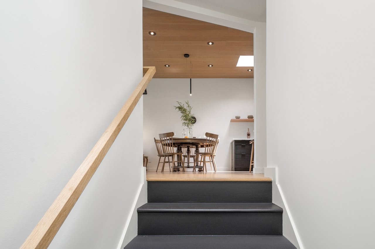 1515 Van Dyke Avenue