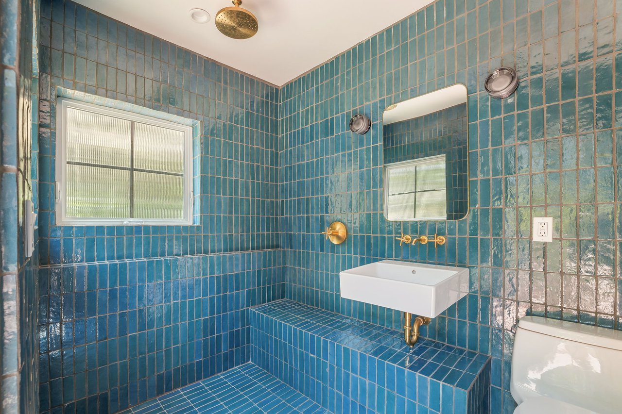 2015 Nichols Canyon Rd