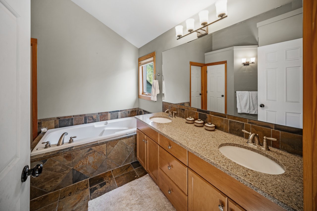 369 Eagle Heights