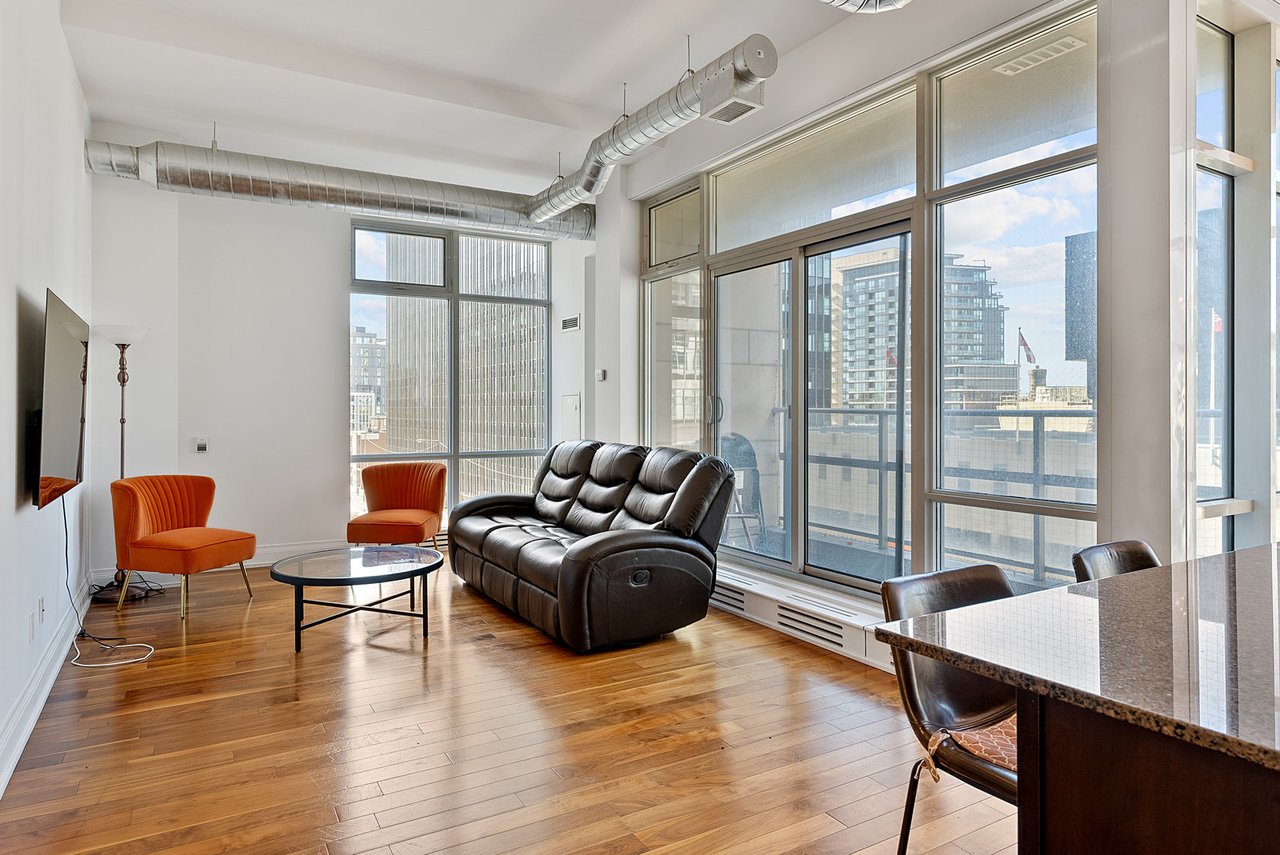 2191 Yonge Street Unit: L7
