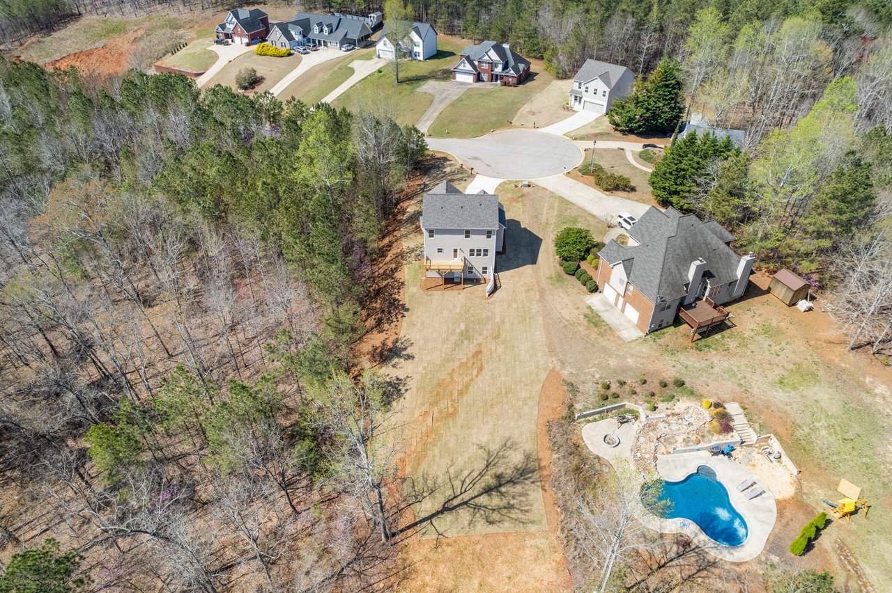 688 Shoals Trl
