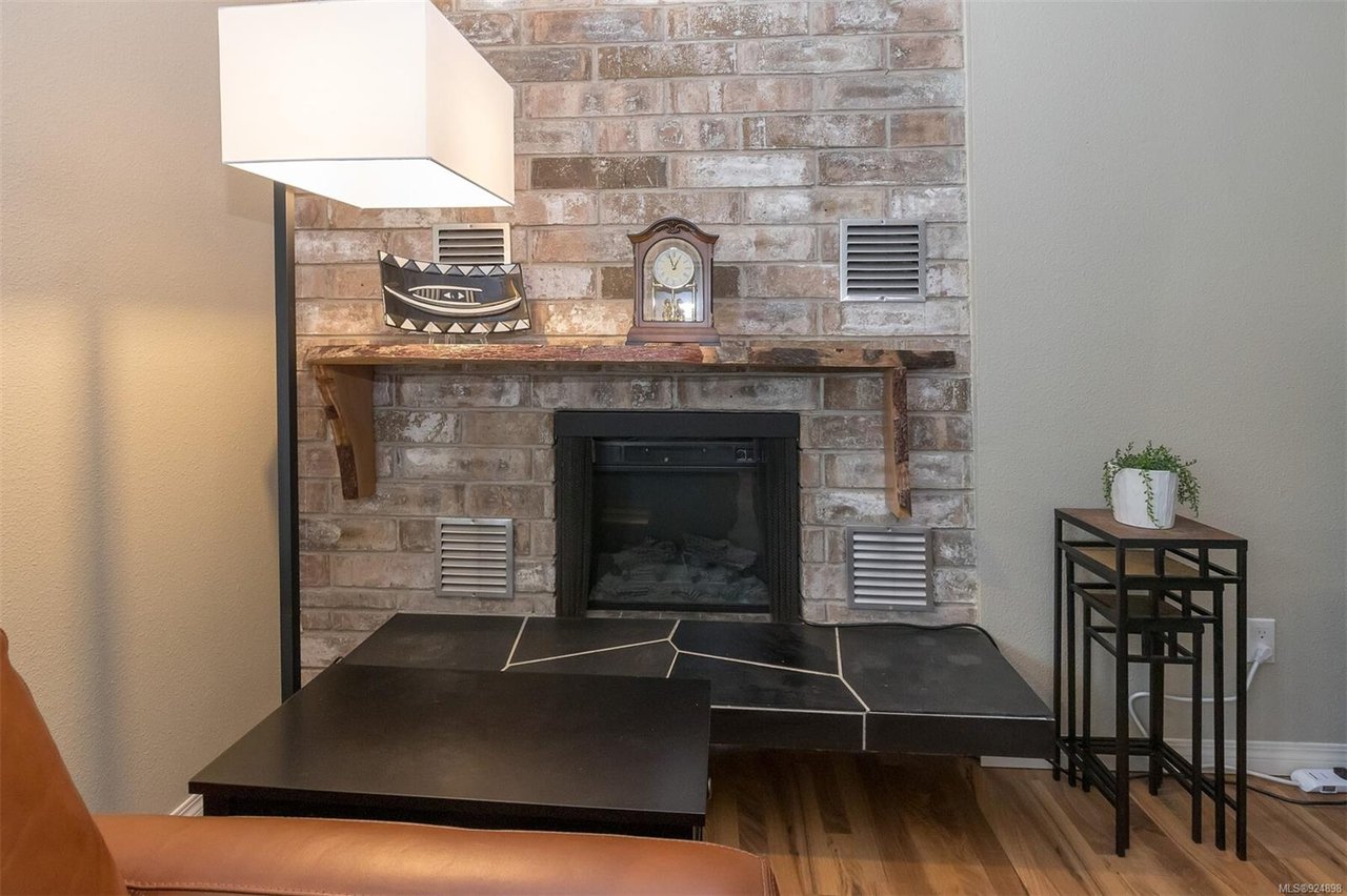 307-10160 Third St, Sidney