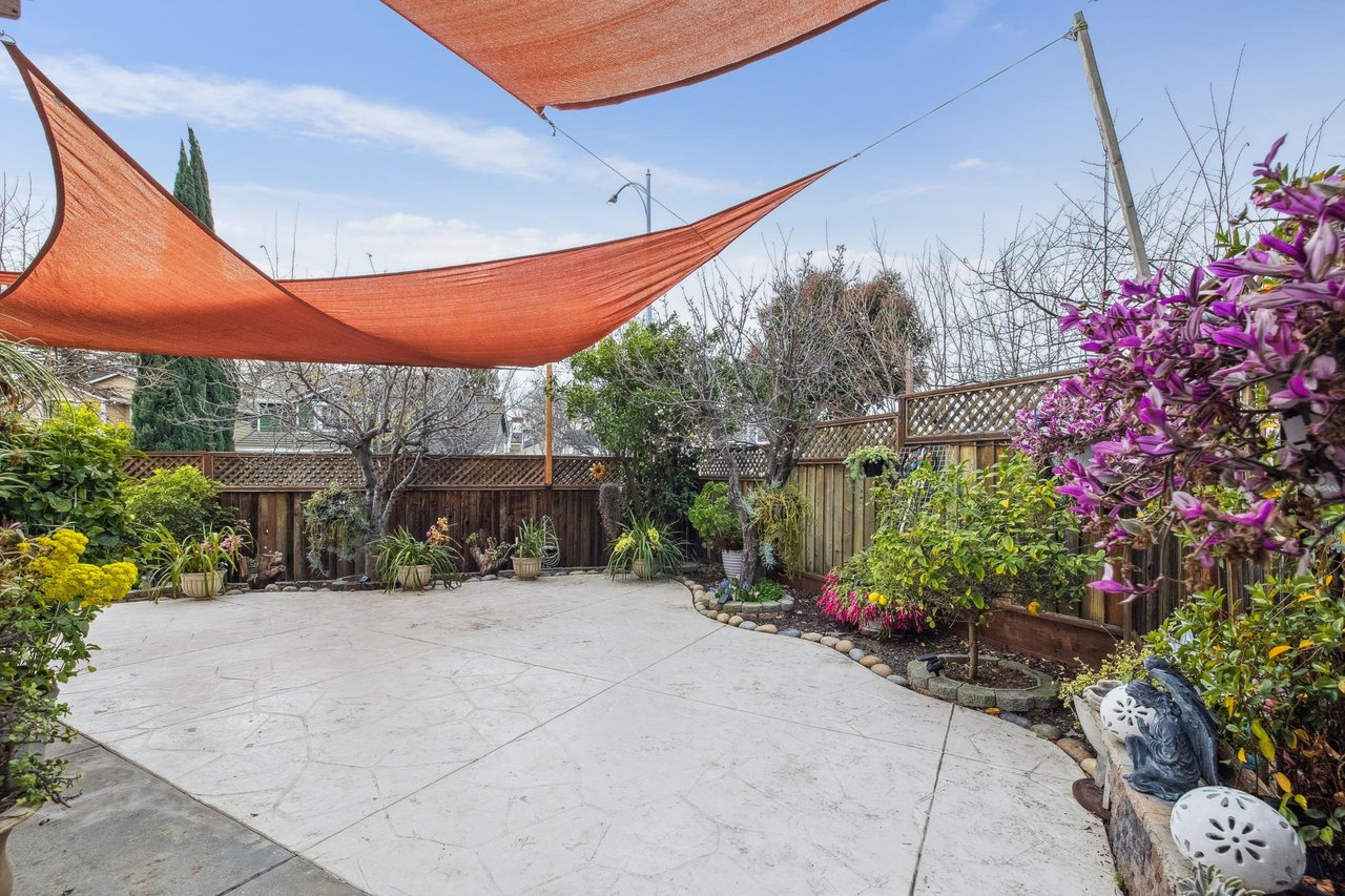 1468 Leaftree Circle