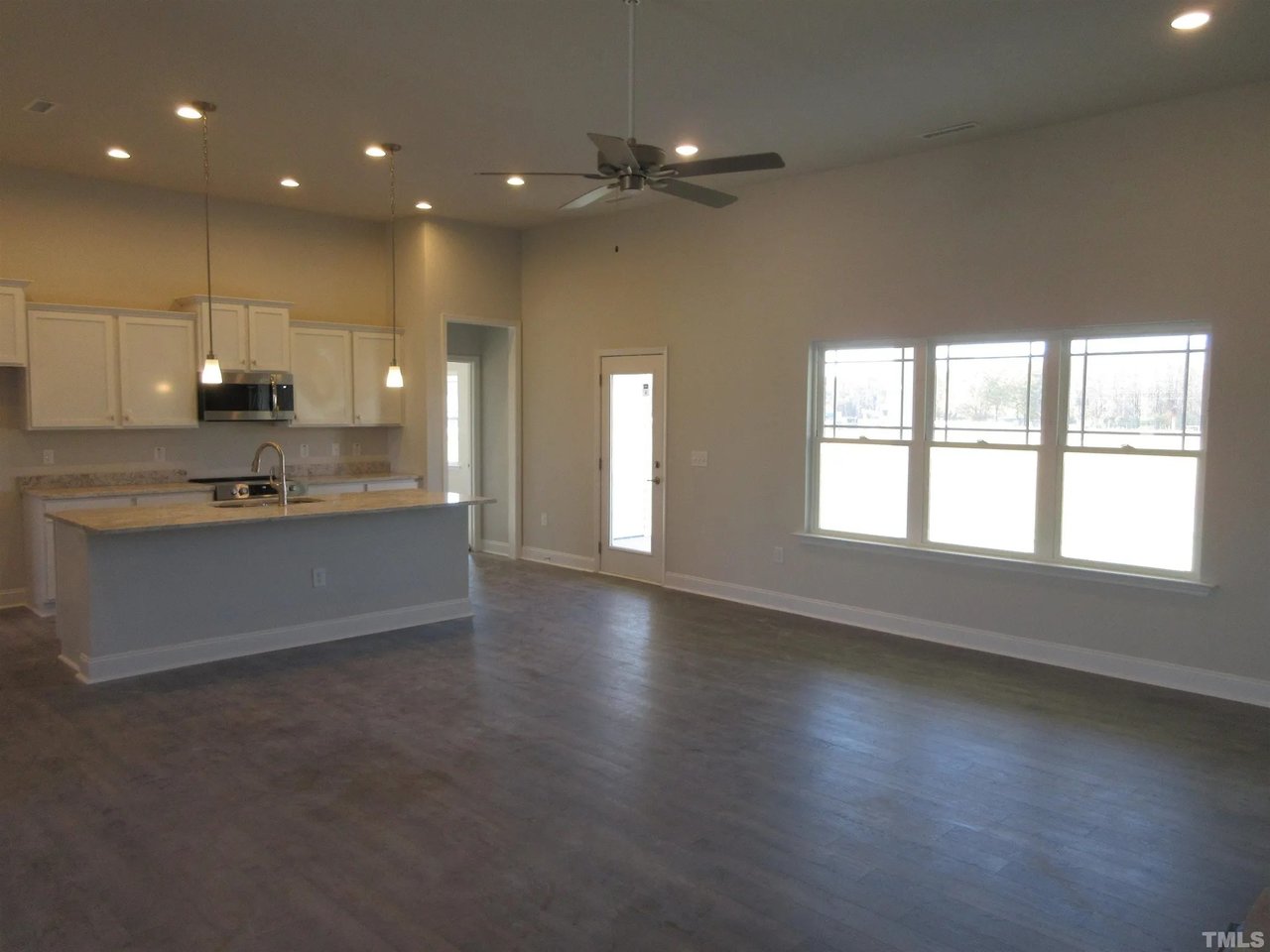 39 N Cousins Ct