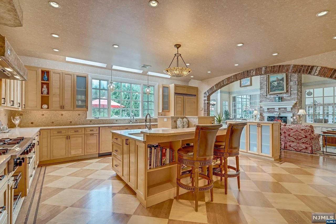 High Mountain Estate