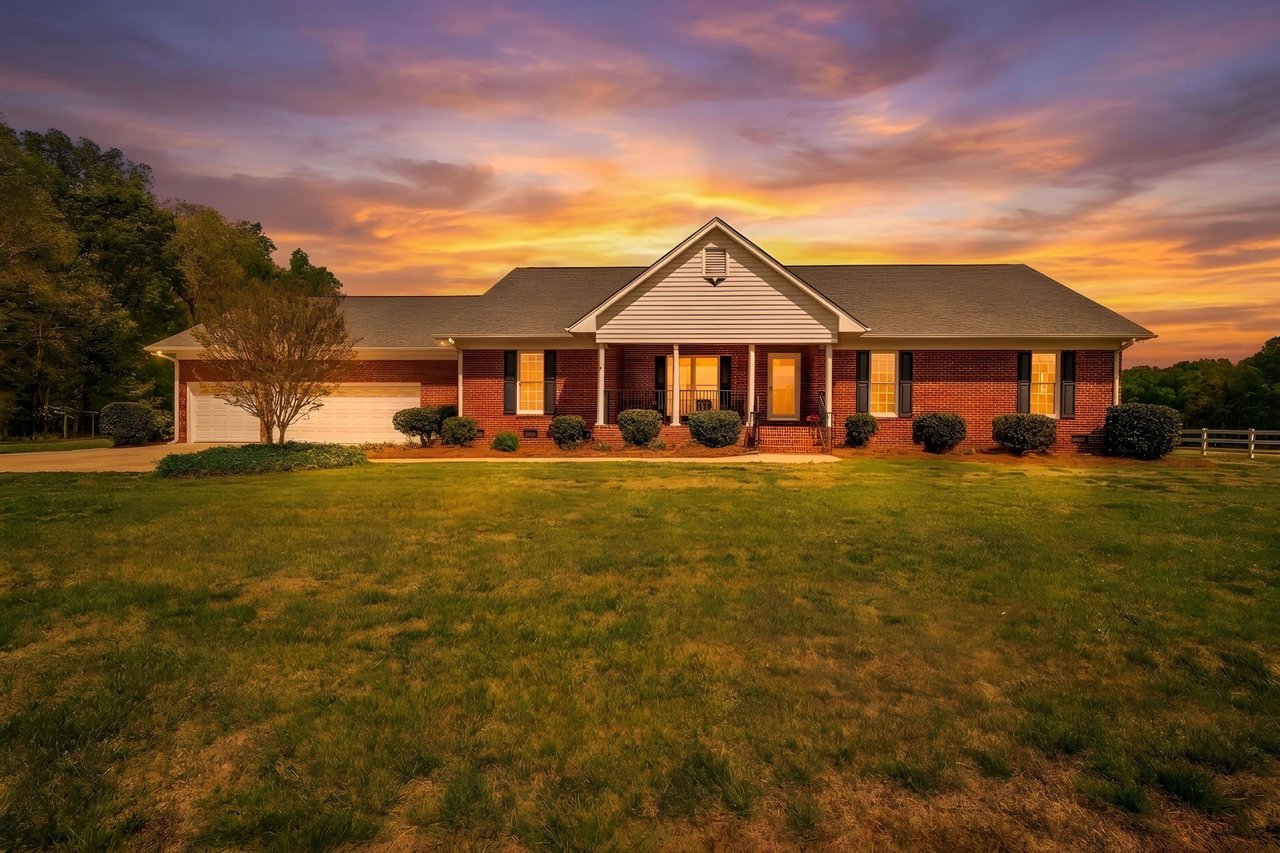 824 N Forest Hills School Rd