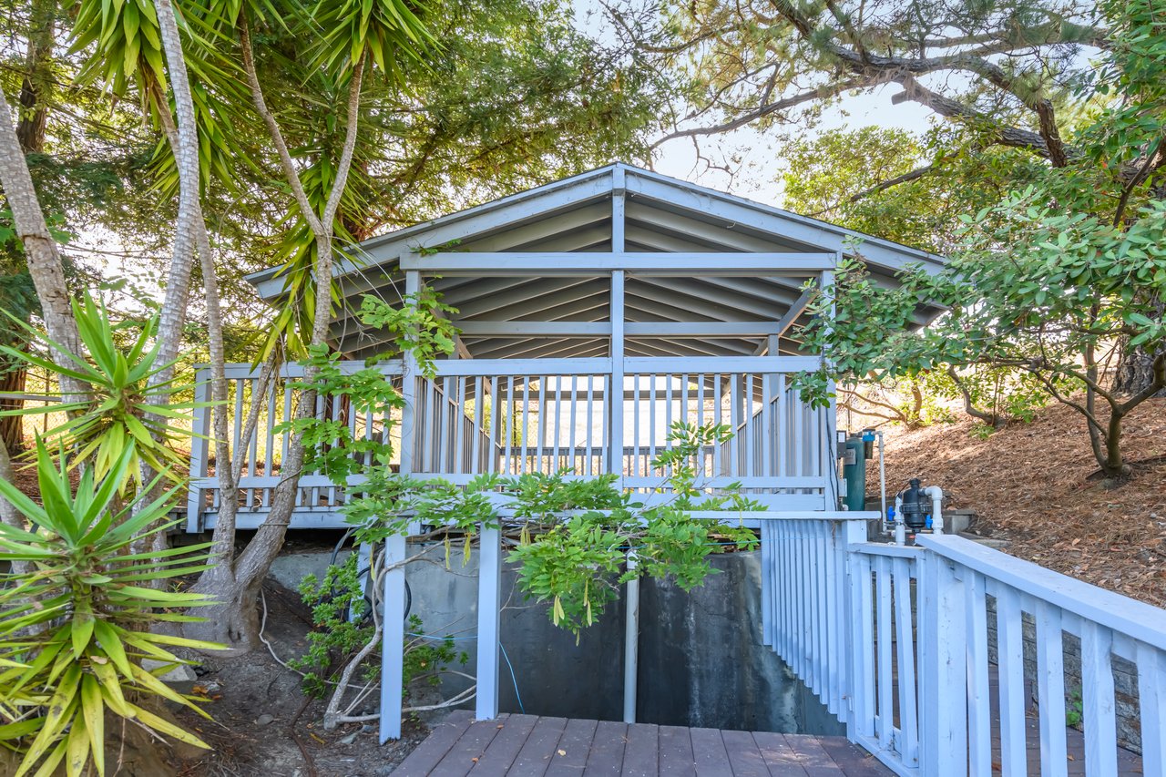 Tiburon Legacy Estate with Unparalleled Views and a Rare Connection to Nature