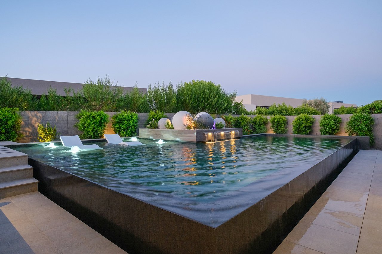 6914 E Cactus Wren Road