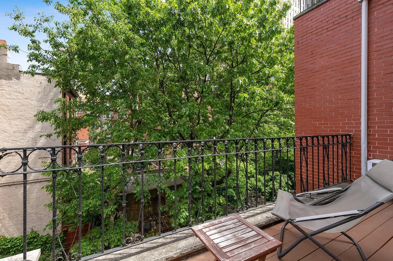 67 WILLOW Street 3