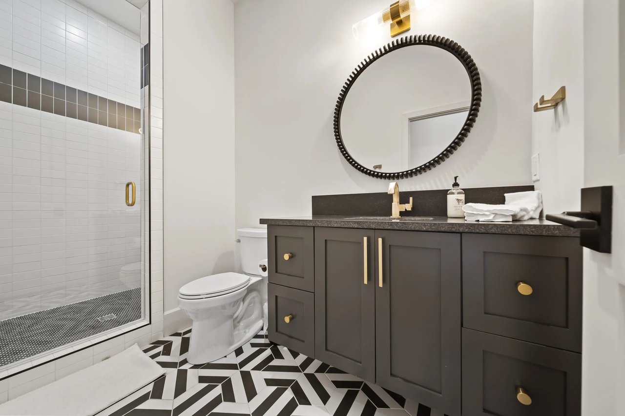 The Place to Stay at Grand Lake: Modern & Moody on Monkey Island - Wyatt Poindexter - The Agency