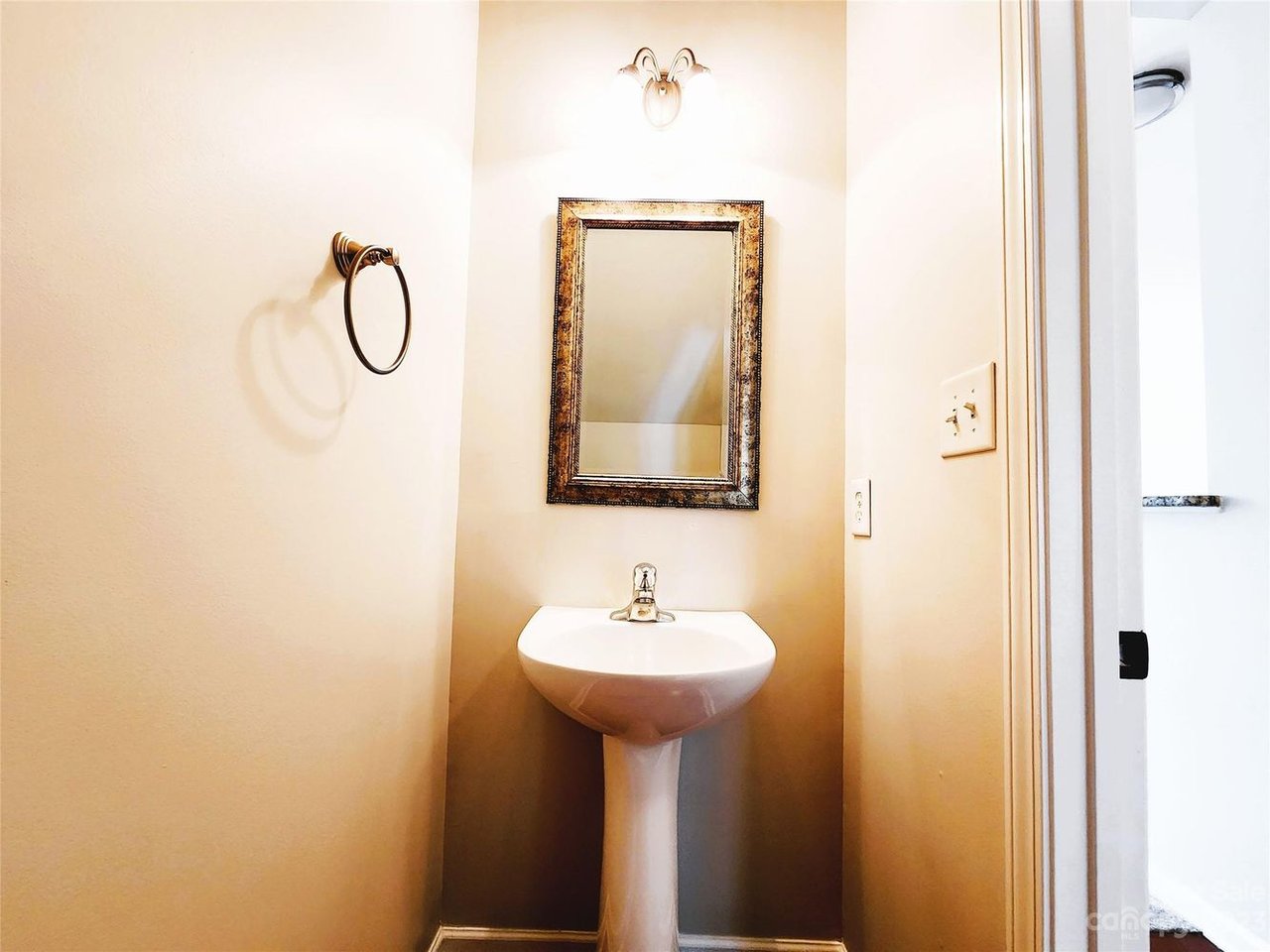 129 Beverly Chase Ln