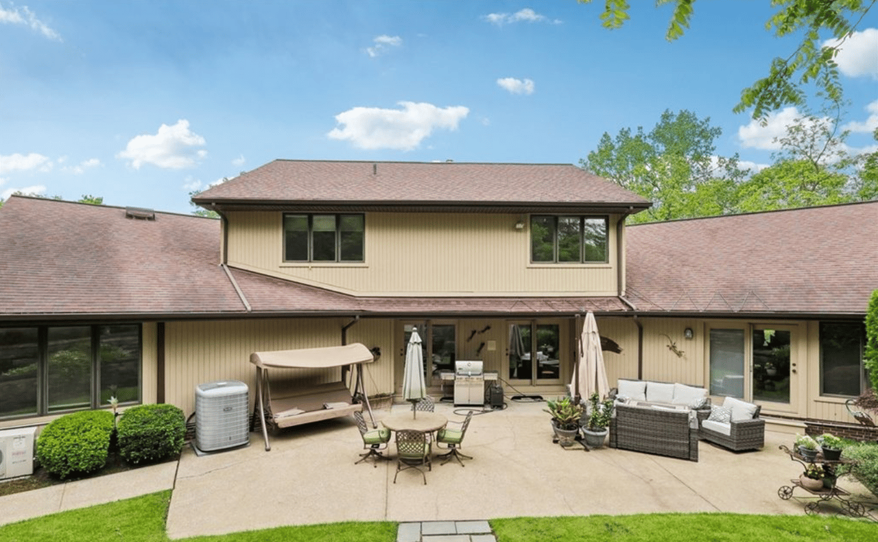 3637 Som Center Rd