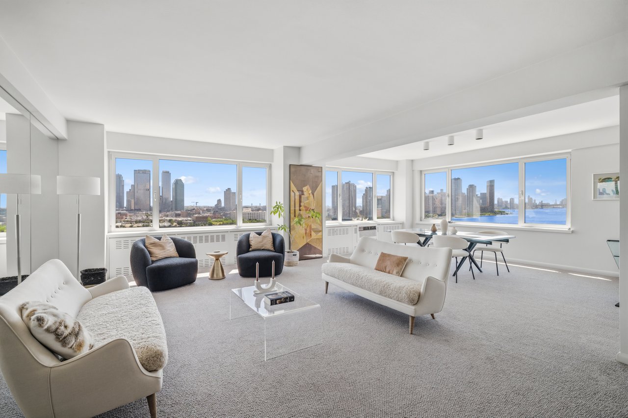 25 Sutton Place South