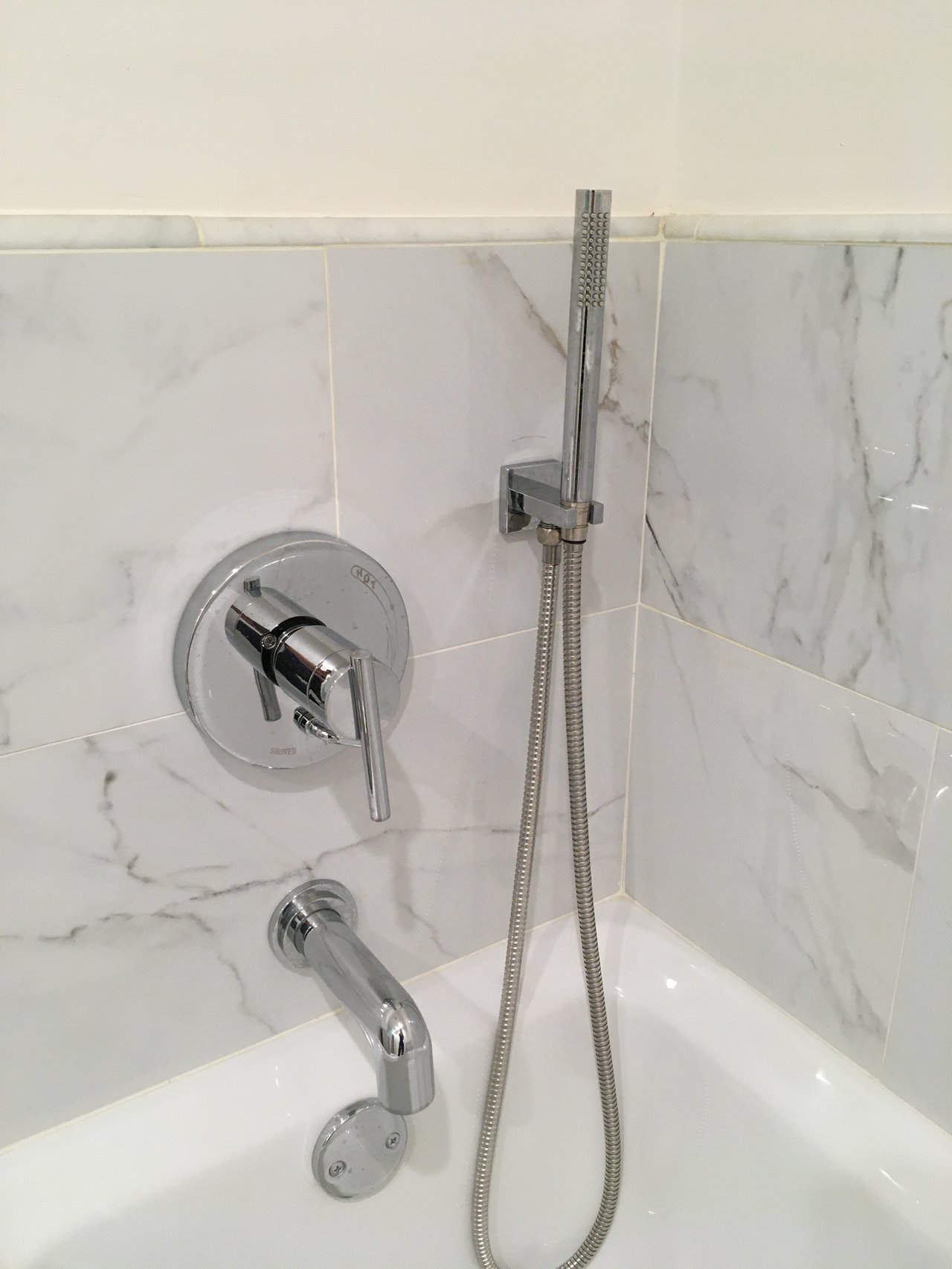 700 Westmount Dr #105