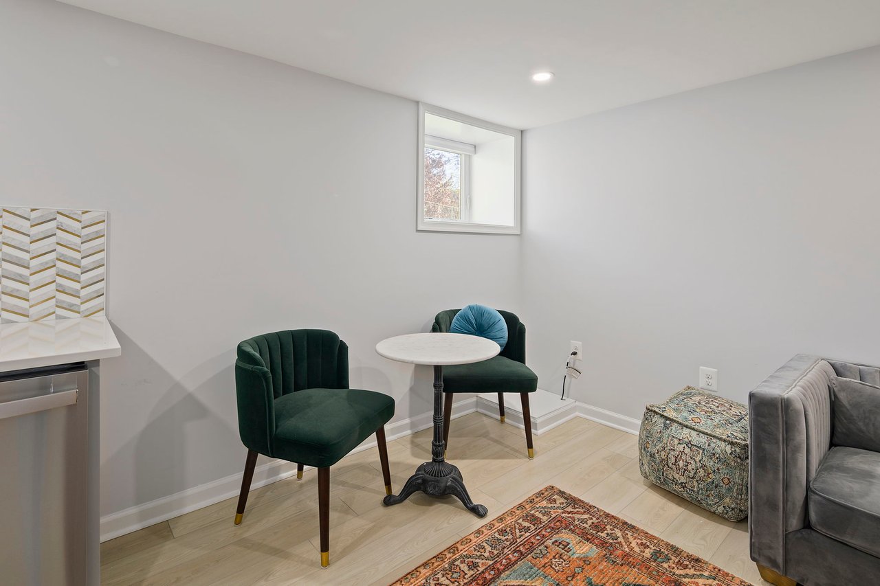 1501 Hamilton St NW