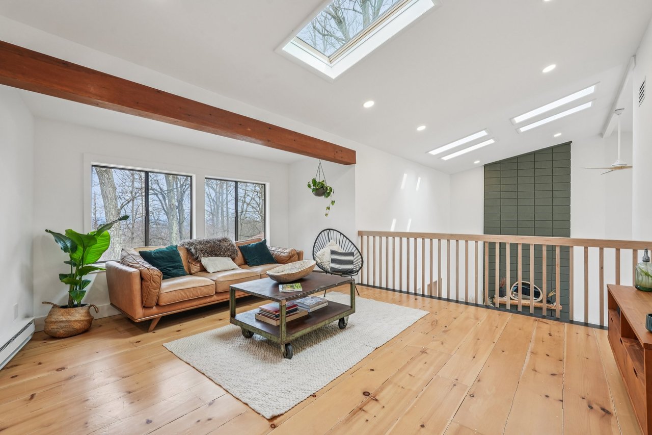 Cornwall Contemporary Wooded Retreat