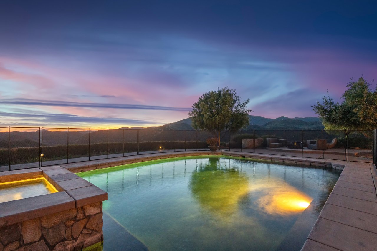 38355 Vista Del Bosque
