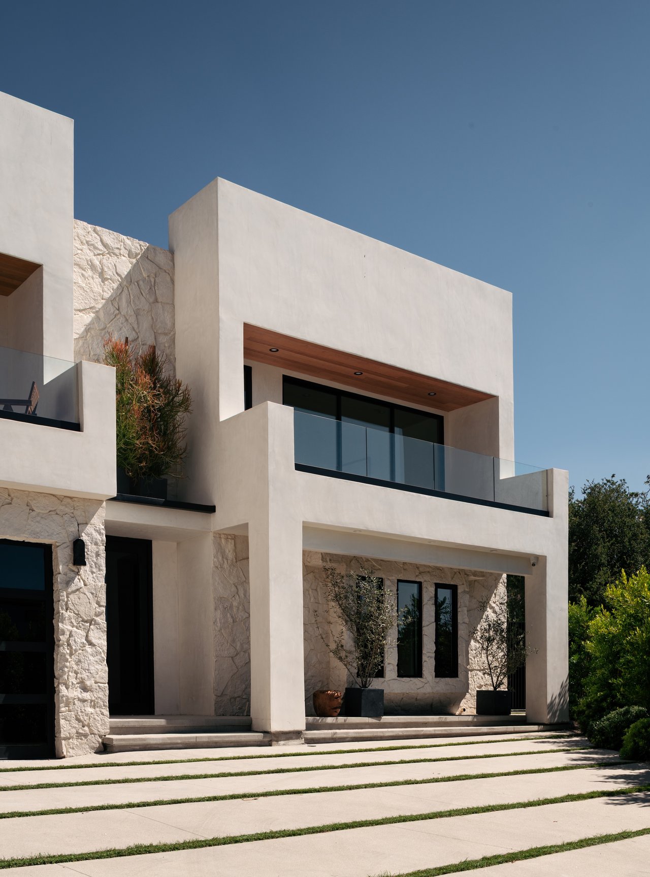 quintessential Hollywood Hills