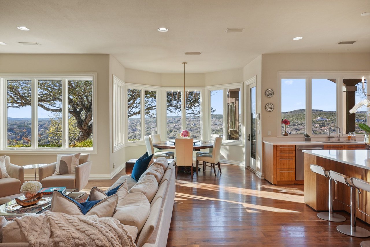 3800 Hunterwood Point