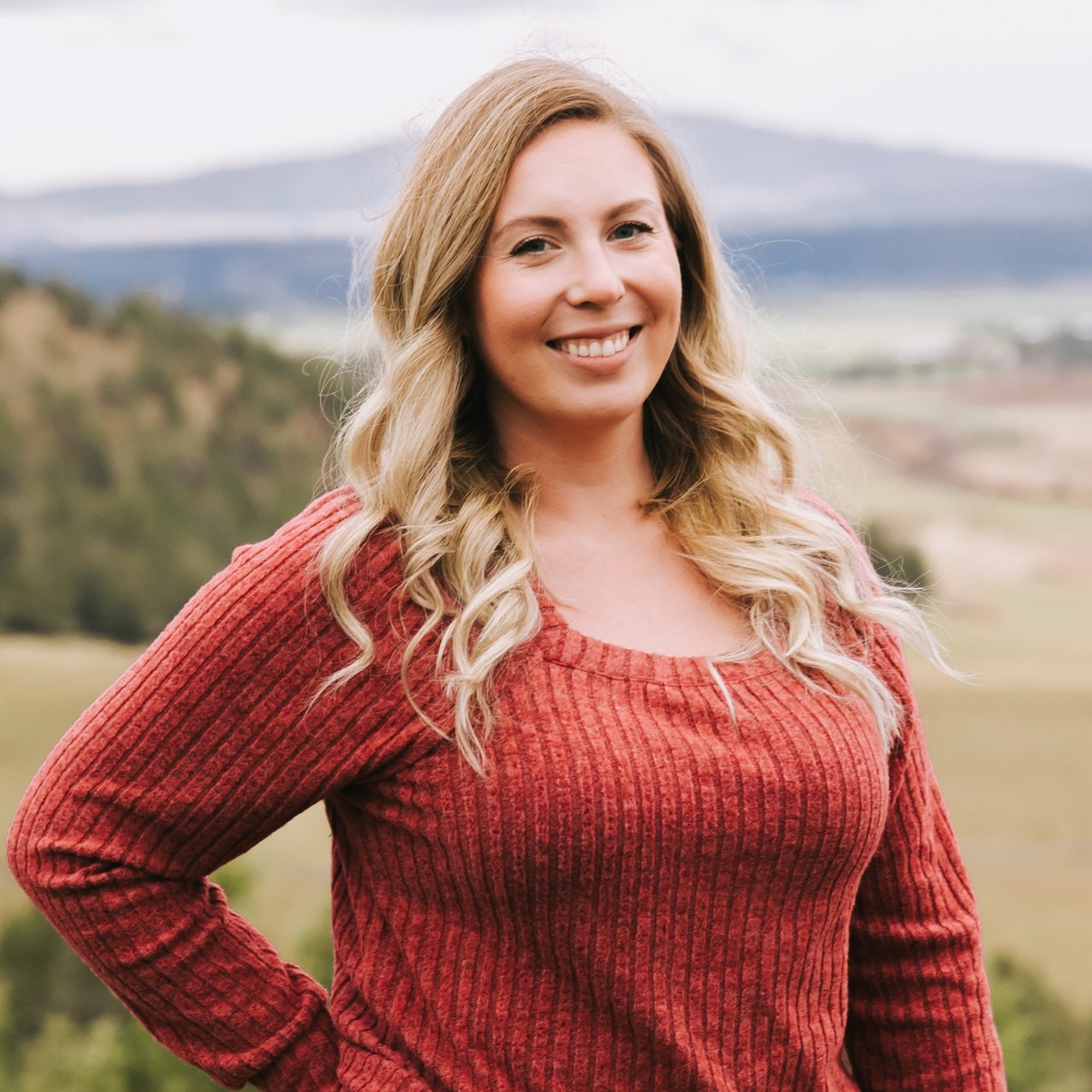 Hollie Carter Prineville, OR Real Estate Agent Headshot