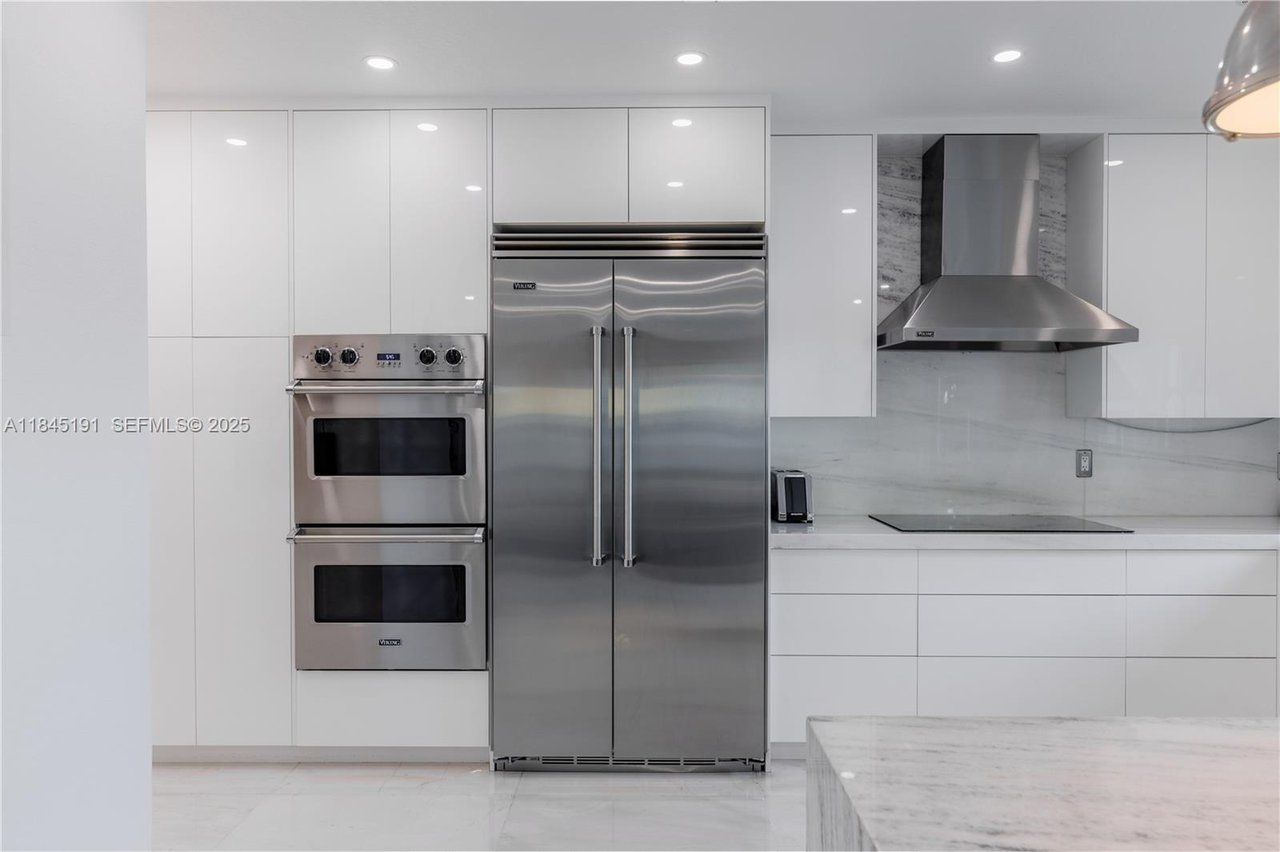 13731-sw-136-place-miami-pool-home-sold
