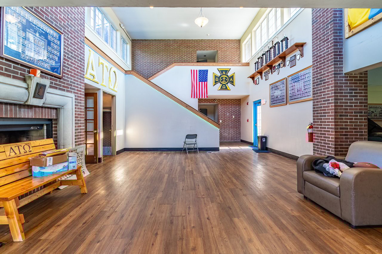 Ball State Greek House Goes to Public Auction