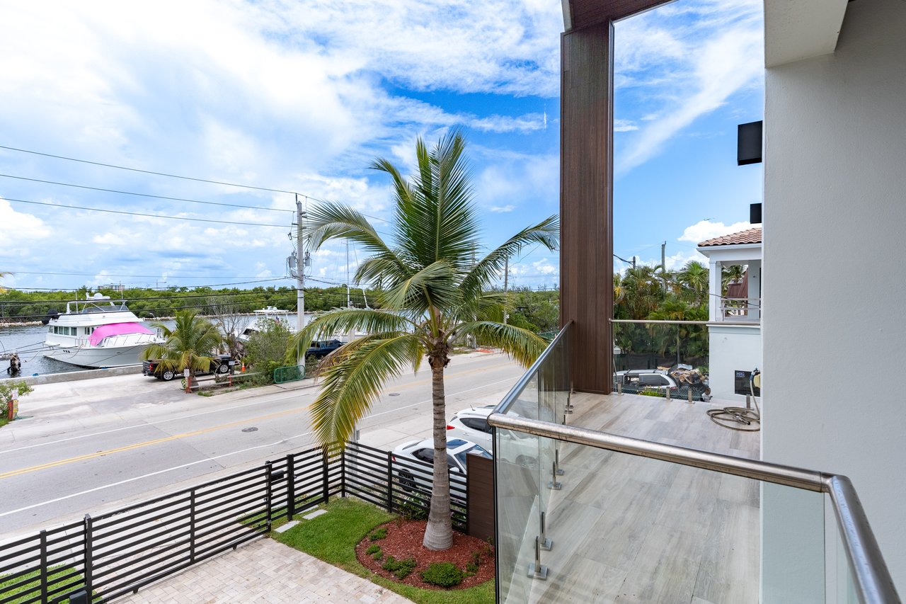 5601 N ocean