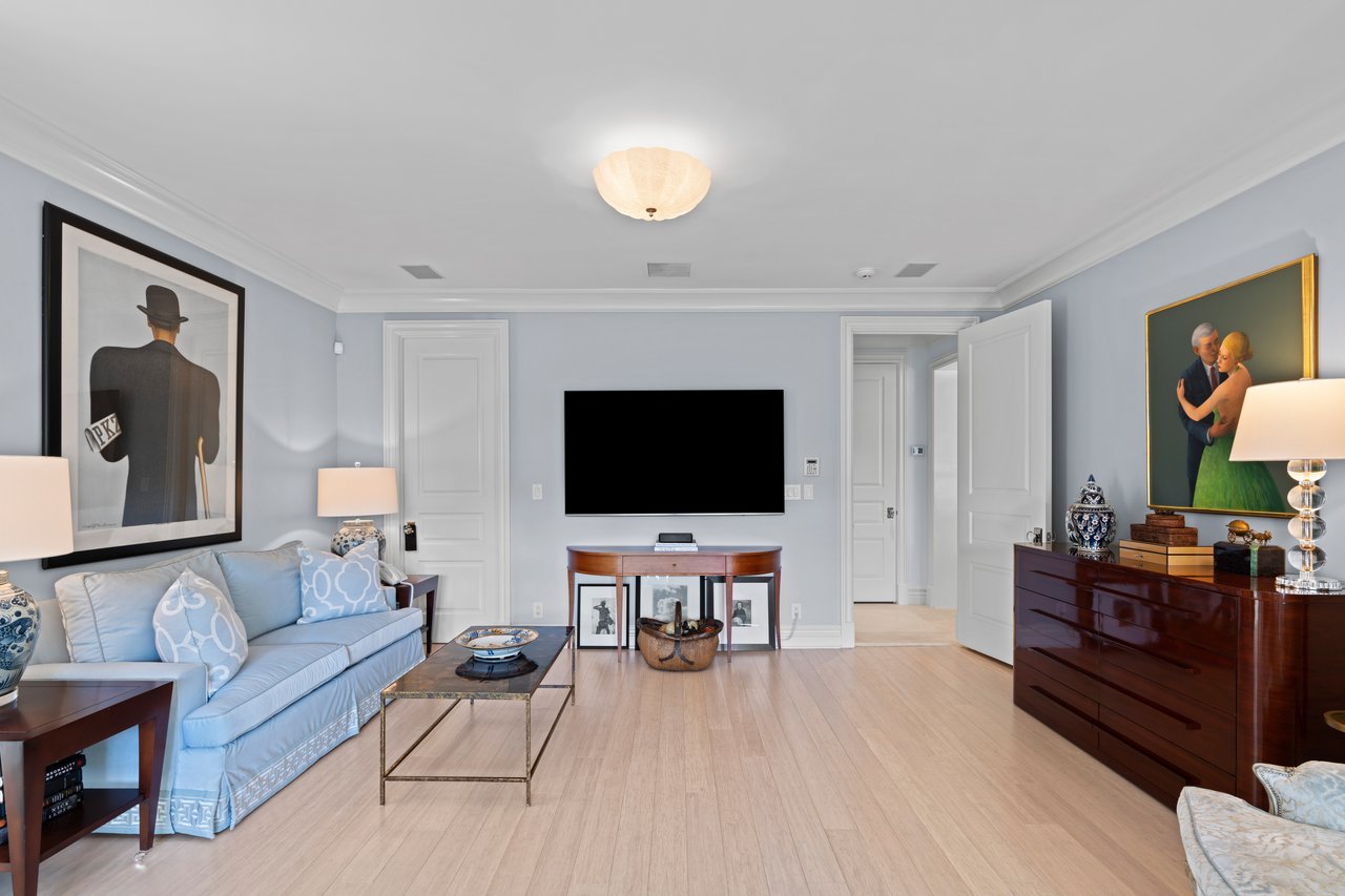 Entertainer’s Paradise in Prestigious Estate Section Enclave