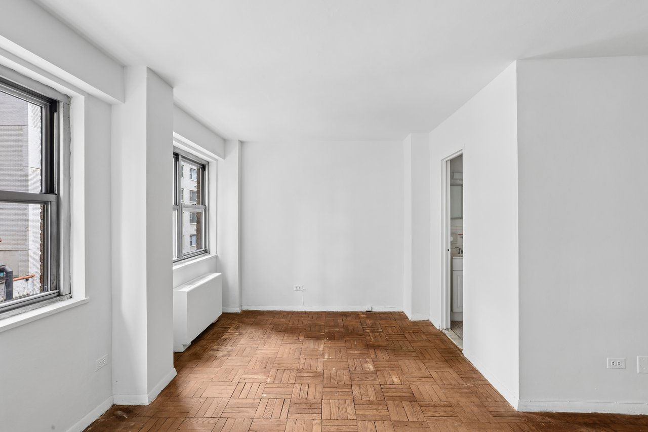 330 East 49th Street Unit 7M