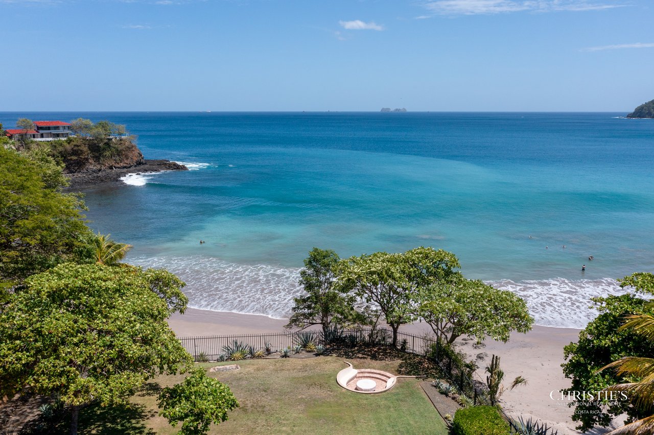 Casa Playa Bonita | Beachfront Luxury Estate in Playa Flamingo