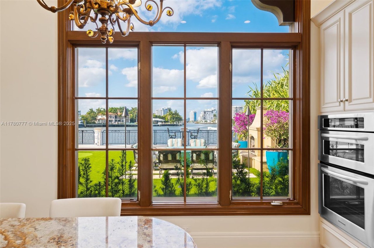 2509 Aqua Vista Blvd