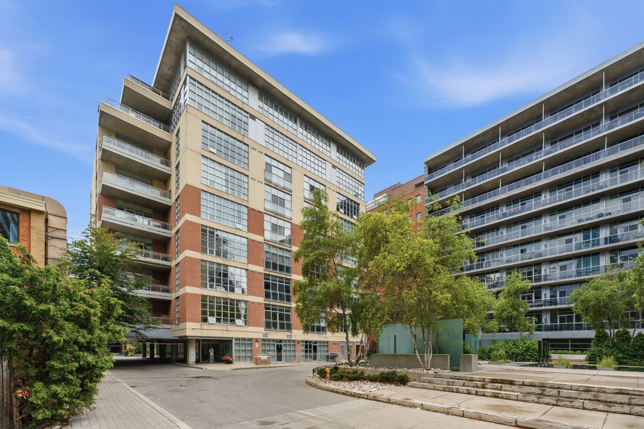 19 Brant St 204