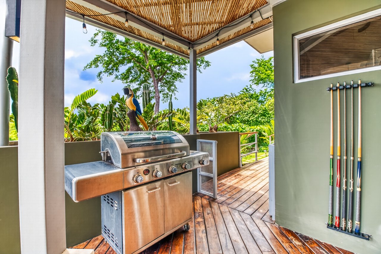 Casa Pochote | Artisan Luxury Villa in Tamarindo | Pool, Jacuzzi & Langosta Beach Club Membership Included