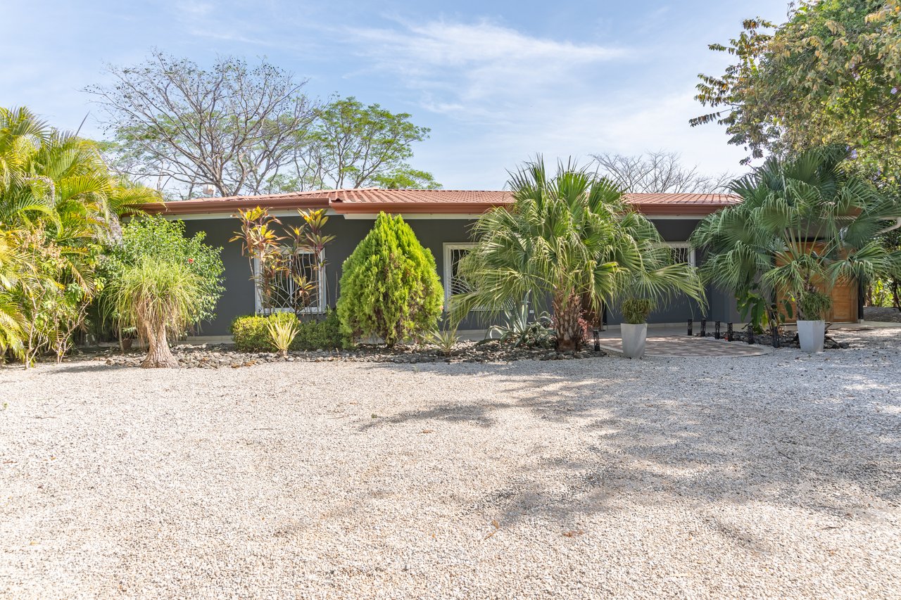 Casa Congo / Barrio Los Monos , Sámara, Guanacaste