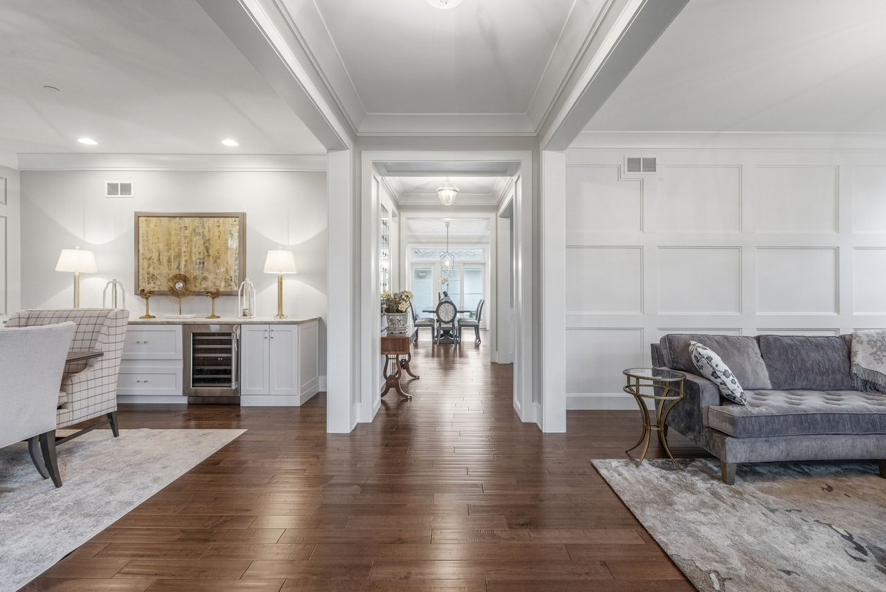 618 Buckingham Place